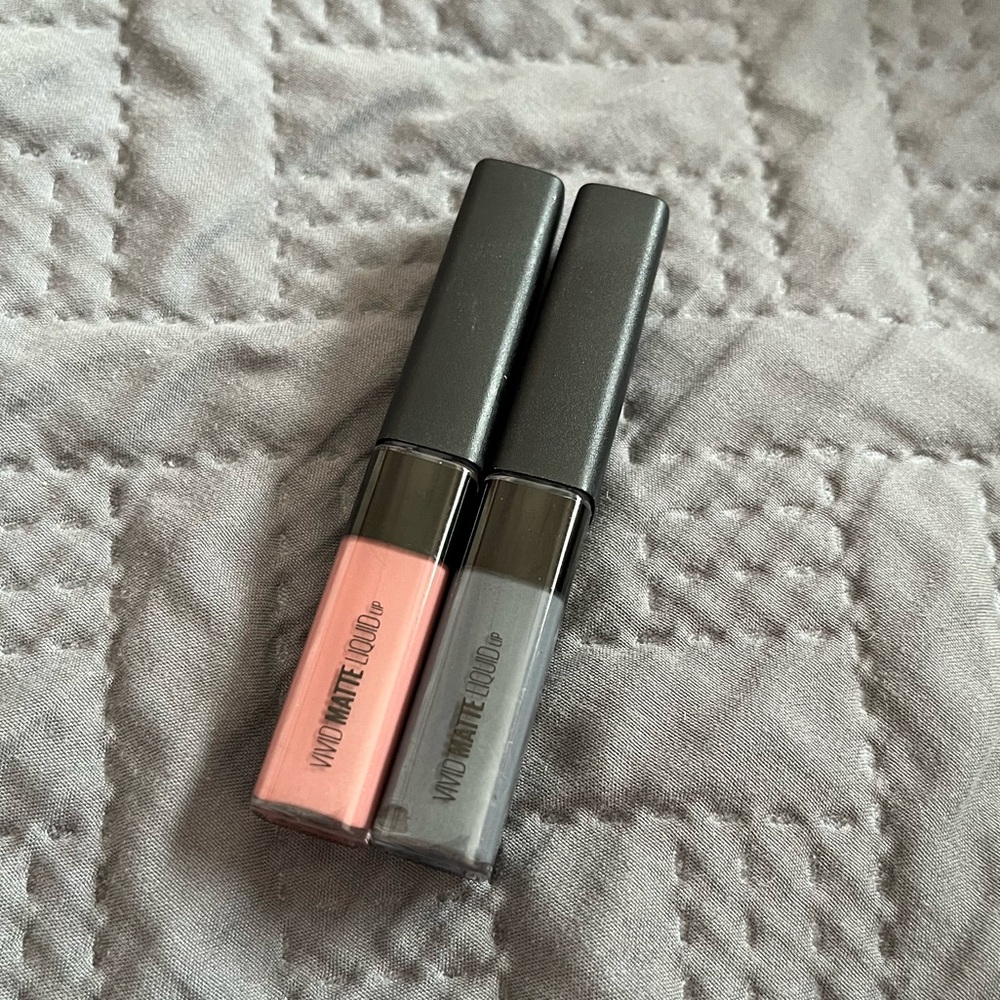 ✨5/$15✨ Maybelline Vivid Matte Liquid lip (2)